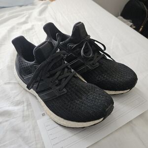 Adidas Ultraboost Women 6.5